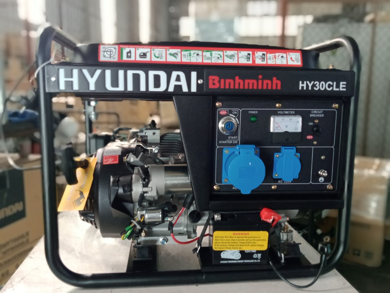 Máy phát điện Hyundai chạy xăng 2KW