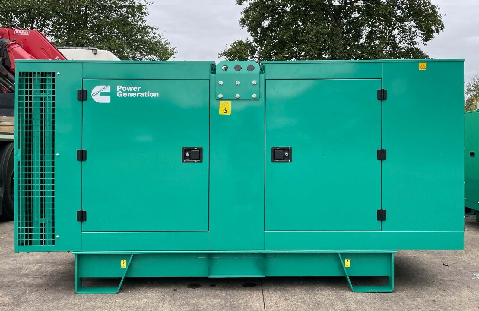 Máy phát điện Cummins 30KVA C33D5